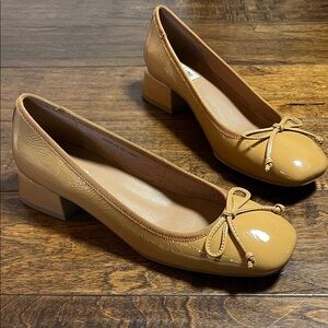 Anthropologie Bibi Lou Patent Leather Suzy Ballet Block Heel, Camel, size 40 EU